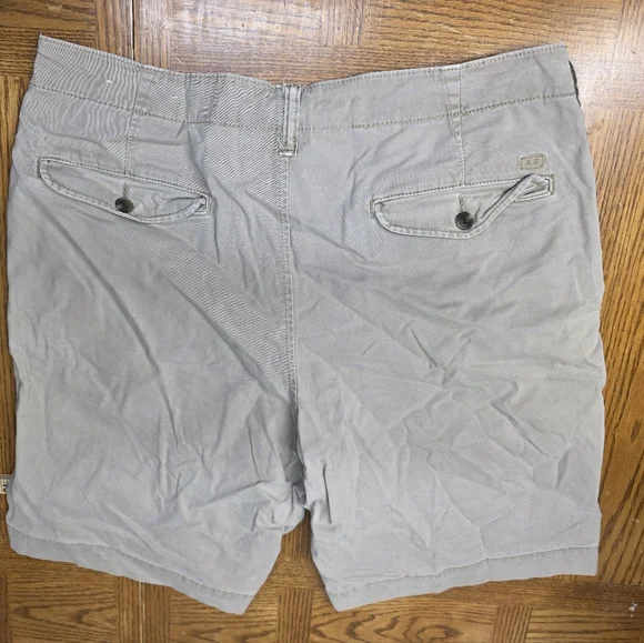 American Eagle Men's Size 32 Shorts Classic Light Brown - Picture 2 of 7